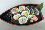 Maki saumon et salade